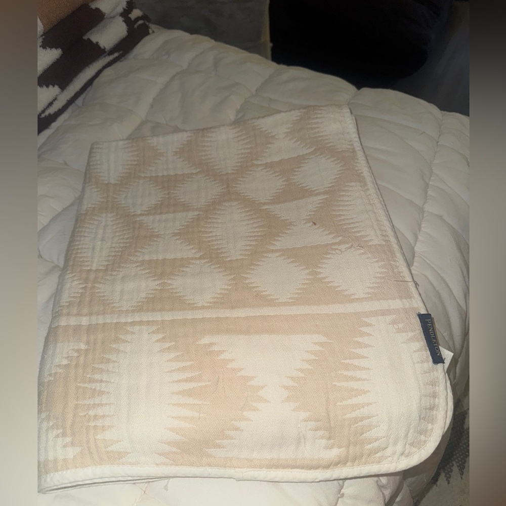 Pendleton lightweight throw blanket